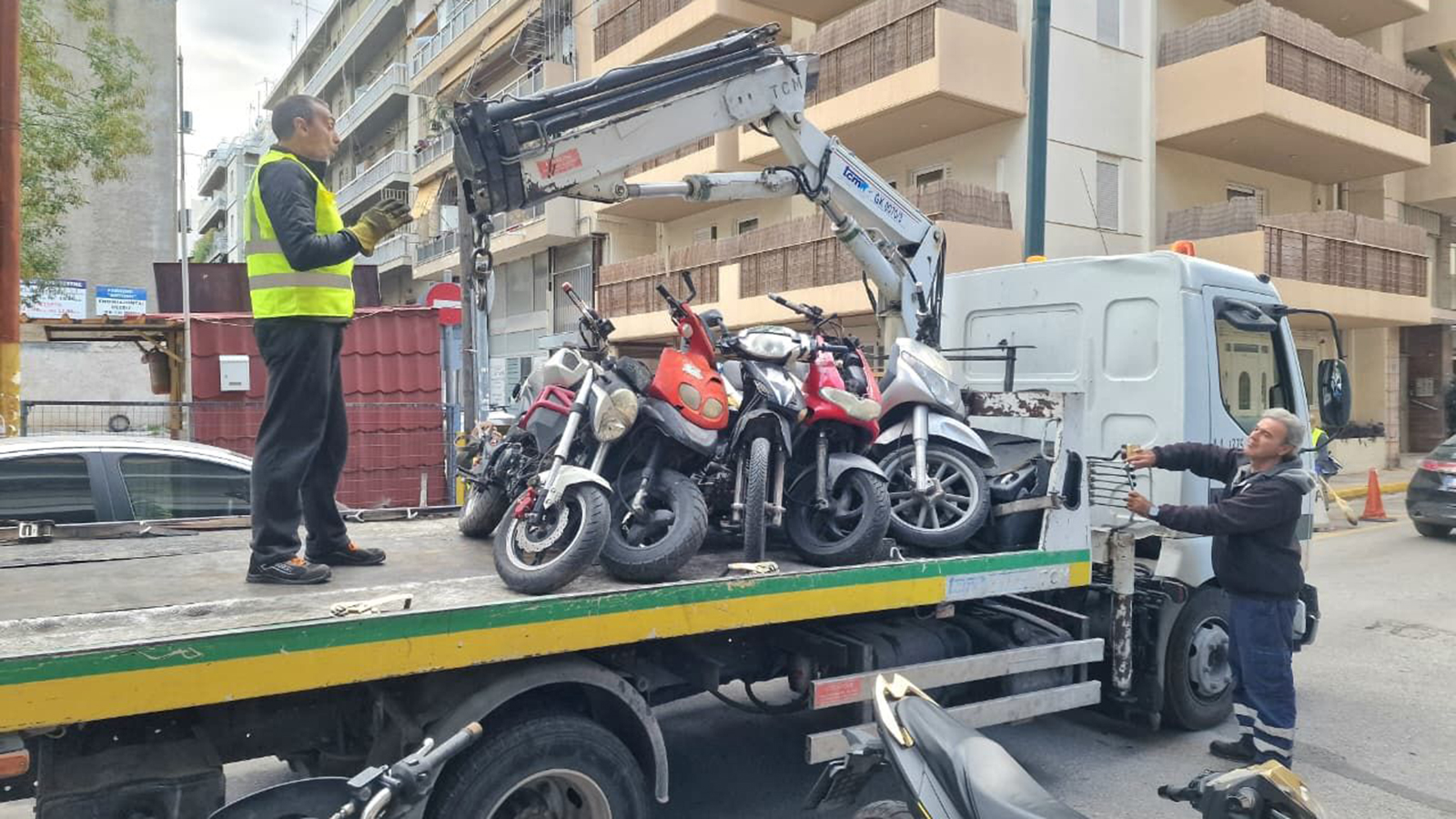 Δ. Αθηναίων: Μαζεύει 1.000 παρατημένα δίκυκλα έως το τέλος του 2025 